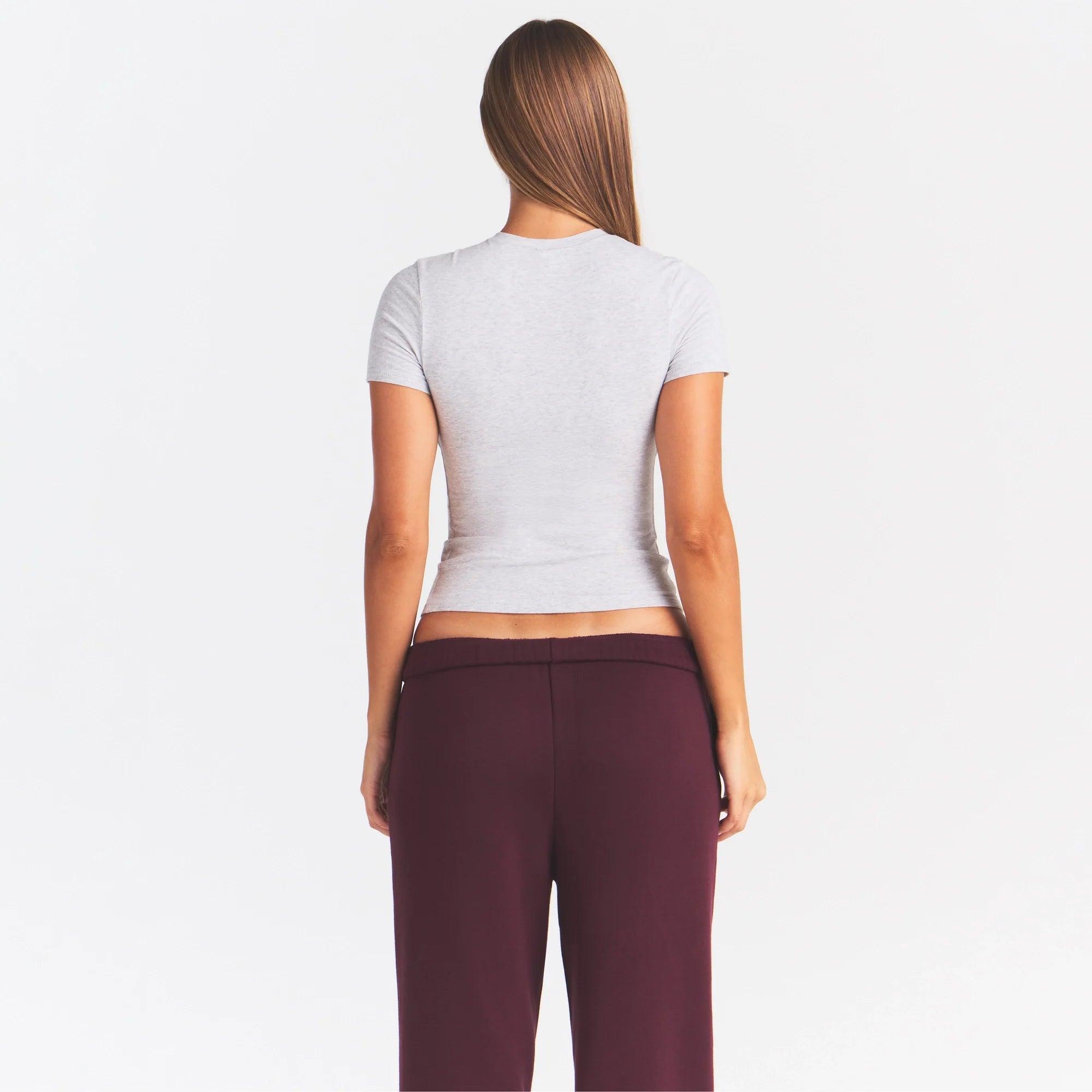 COTTON JERSEY LOGO T-SHIRT | LHG ARCHED SKIMS PLAID ON A MODEL | FOCUS: 0.0, 1.0, 0.9