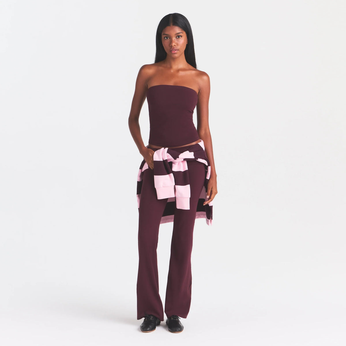 COTTON JERSEY TUBE TOP | CURRANT ON A MODEL | FOCUS: 0.0, 1.0, 0.9