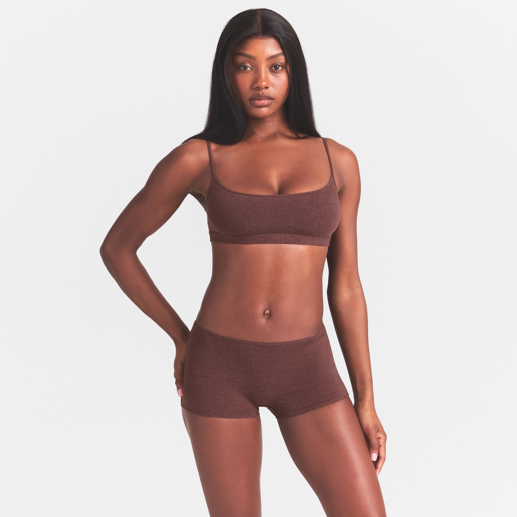 EVERYDAY COTTON BOY SHORT | COCOA HEATHER ON A MODEL SIDE  VIEW @ | FOCUS: 0.0, 1.0, 0.9