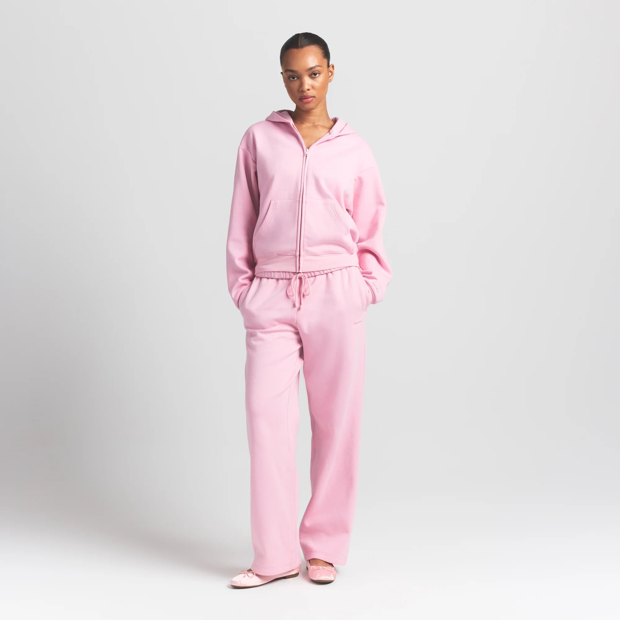 COTTON FLEECE CLASSIC ZIP UP HOODIE | HALITE ON A MODEL FRONT VIEW S | FOCUS: 0.0, 1.0, 0.9